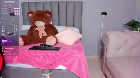 lys_with @ myfreecams on 20231109