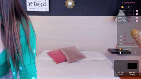 sandybenson_ @ myfreecams on 20231109