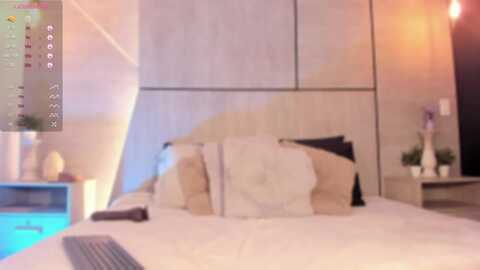 sharlotte_e @ myfreecams on 20231109