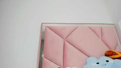 cherrycute666 @ myfreecams on 20231110