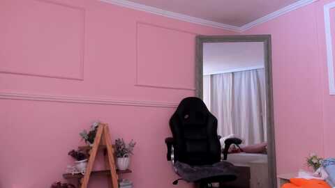 giaelliot @ myfreecams on 20231110