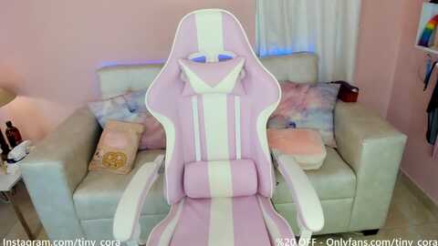 tiny_cora @ myfreecams on 20231110