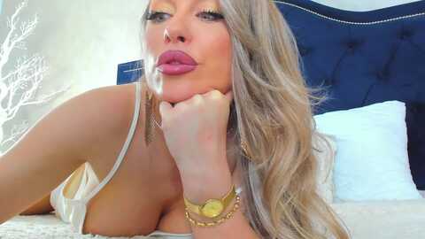 ana_hamsa @ myfreecams on 20231111