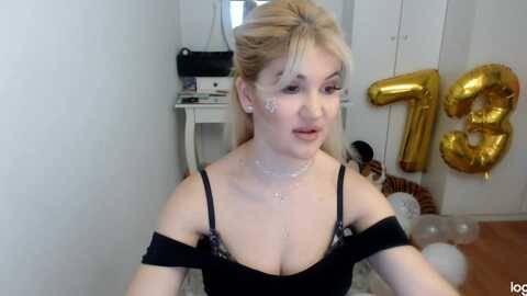 autumnjewel @ myfreecams on 20231111