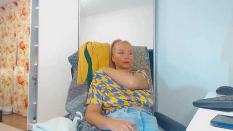 merlyn4u @ myfreecams on 20231111