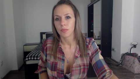 miyahale @ myfreecams on 20231111