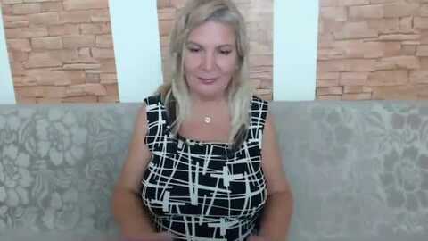 adama4u @ myfreecams on 20231112