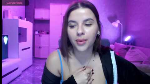 ann_baby_ivy @ myfreecams on 20231112