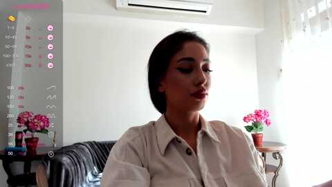 awesomejolie @ myfreecams on 20231112