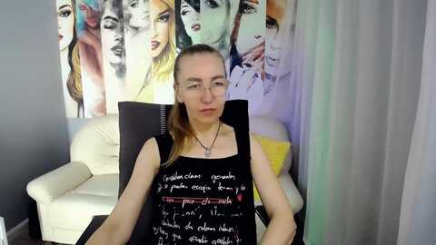 greybunny @ myfreecams on 20231112