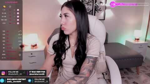 isabella99_ @ myfreecams on 20231112