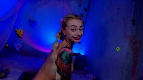 licklizz @ myfreecams on 20231112