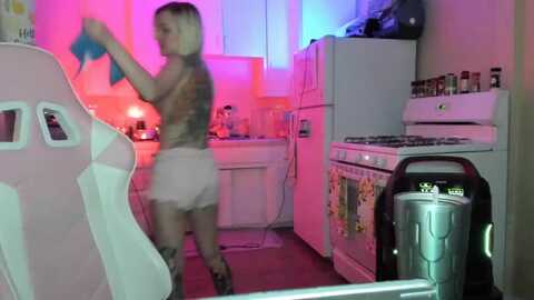 lizzysmallz @ myfreecams on 20231112