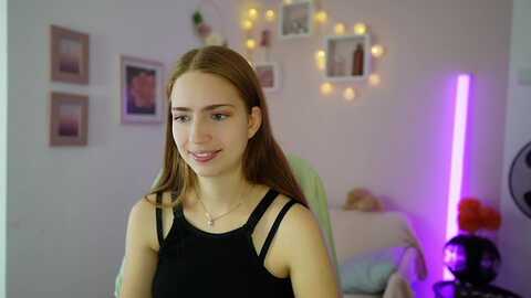 naomi_woods18 @ myfreecams on 20231112