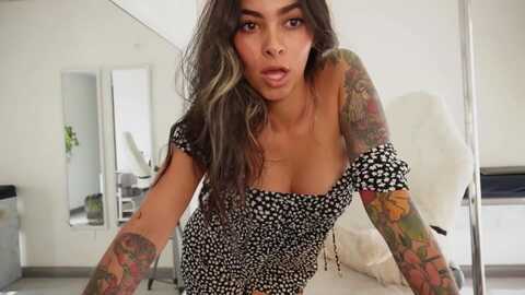 ramonarios @ myfreecams on 20231112