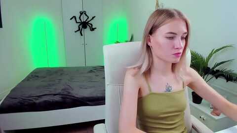 summerdiana @ myfreecams on 20231112