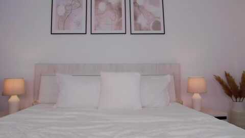 lilyroselyn @ myfreecams on 20231113