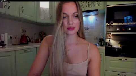 spicy_giraffe @ myfreecams on 20231113