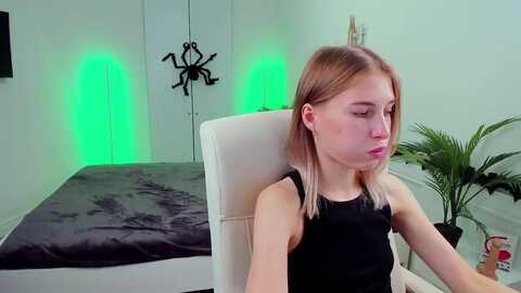 summerdiana @ myfreecams on 20231113