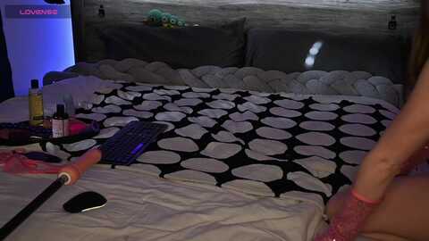 trippihippie @ myfreecams on 20231113