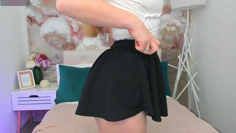 virginvi @ myfreecams on 20231113