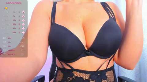 wickedjolie @ myfreecams on 20231113