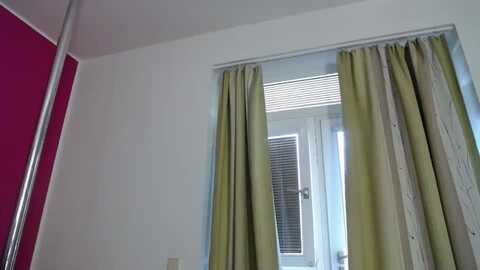 ellenatalay @ myfreecams on 20231114