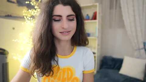 eva__lovia_ @ myfreecams on 20231115