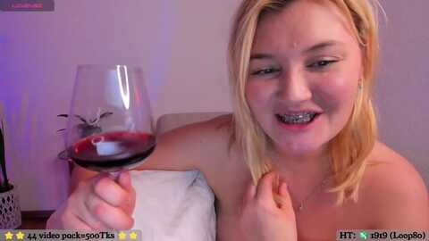fire_ice_emma @ myfreecams on 20231117