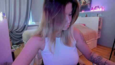 nickyblein @ myfreecams on 20231117