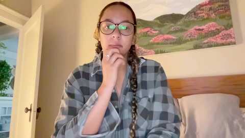 dreamyriri @ myfreecams on 20231120