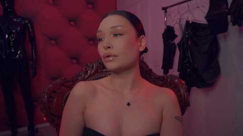 missluxxandra @ myfreecams on 20231121