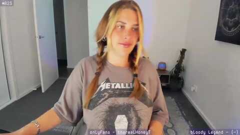 honeytits_ @ myfreecams on 20231122