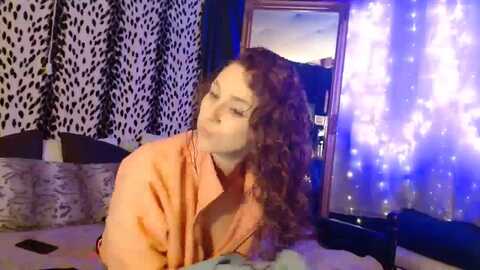 littlemisszee @ myfreecams on 20231122