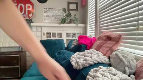 dreamyriri @ myfreecams on 20231123