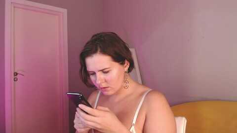 missshymira @ myfreecams on 20231124