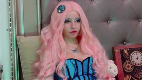 freyagold @ myfreecams on 20231125