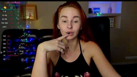 lora_moor @ myfreecams on 20231125