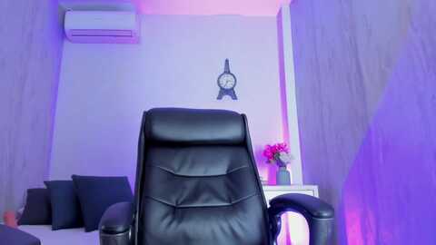 missvioleta @ myfreecams on 20231126