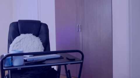 lorettelorena @ myfreecams on 20231127