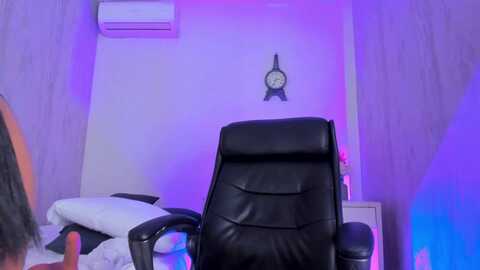 missvioleta @ myfreecams on 20231127