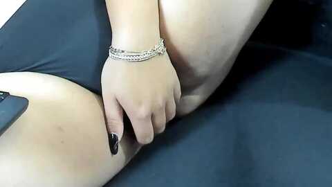 anakareni @ myfreecams on 20231128