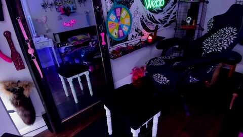 charlettewebb @ myfreecams on 20231129