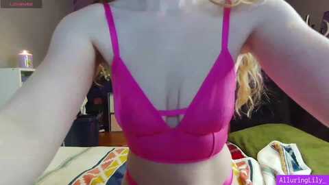 alluringlily_ @ myfreecams on 20231130