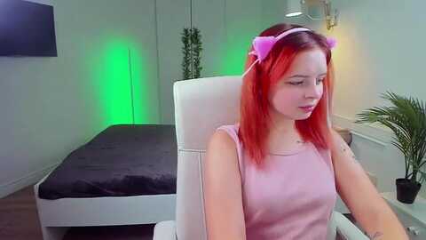 lizzypinky @ myfreecams on 20231201