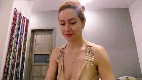 xeniamilf @ myfreecams on 20231203