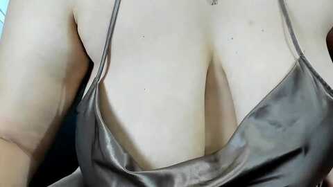 anakareni @ myfreecams on 20231205