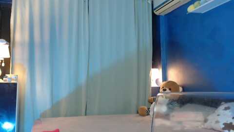 sellenacarter @ myfreecams on 20231205