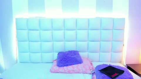 teresasroom @ myfreecams on 20231205