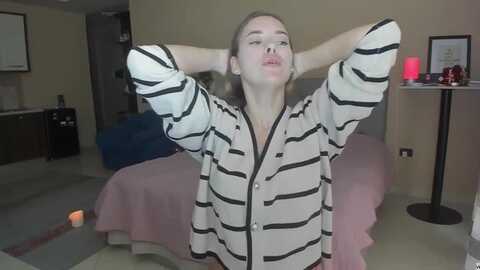 sweetblonde20 @ myfreecams on 20231207